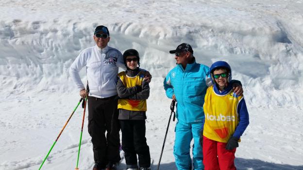Moniteurs et élèves ecole de ski Saint Lary